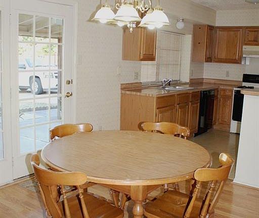 3rd image of 3424 Regal Ave