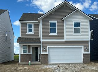 5700 Harper Dr, Whitestown, IN