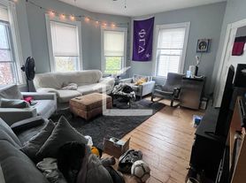 3-36 Cherokee St