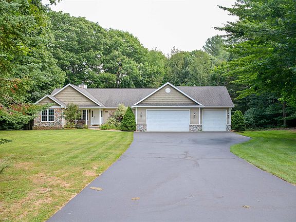 3rd image of 7272 Russ Noble Dr