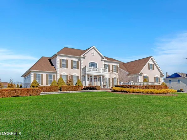 3 Equinox Lane, Freehold, NJ 07728