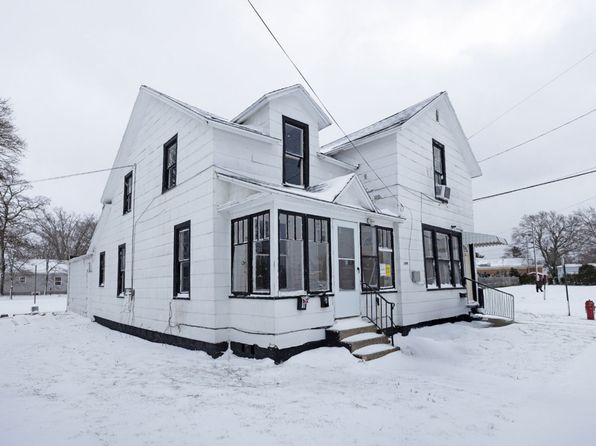 1144 1st St APT 3