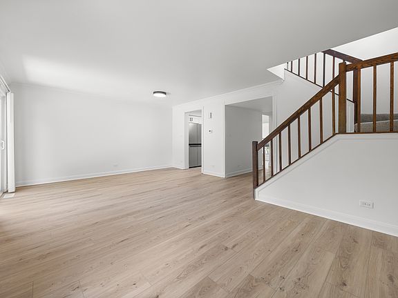 4th image of 1103 Southbridge Ln