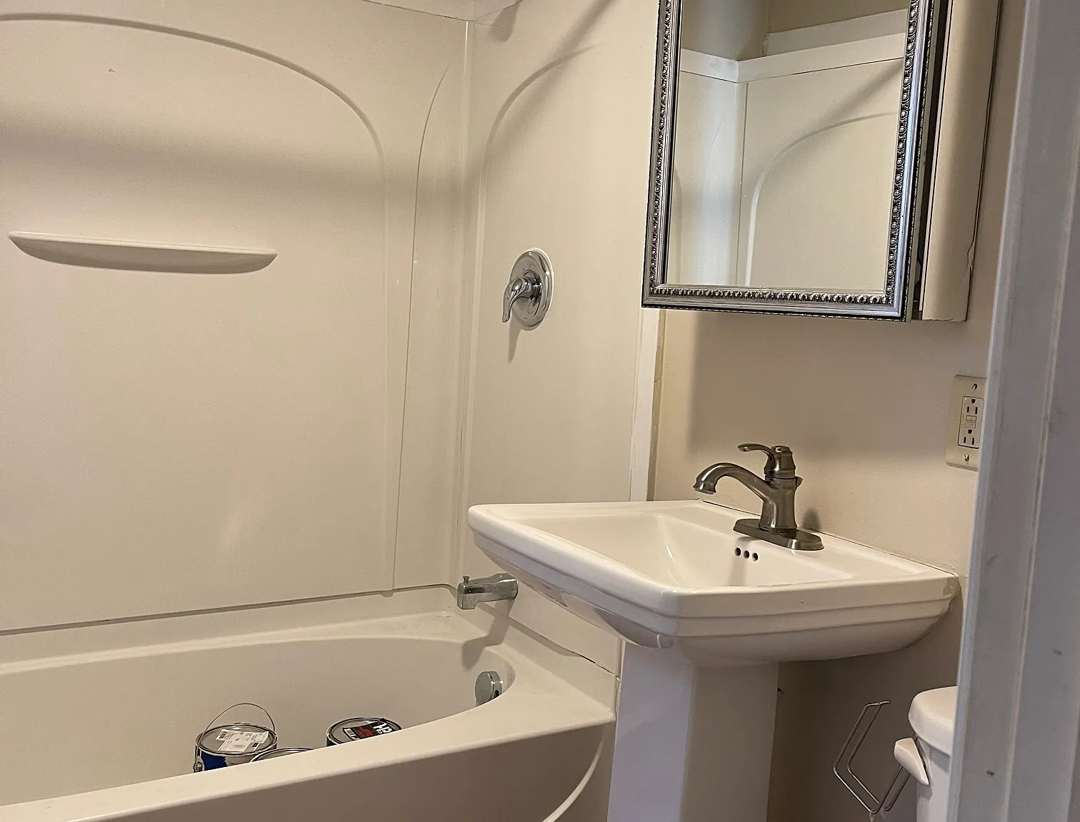 509 Willis Avenue - Unit... — Photo 2