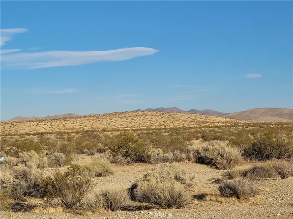 4 Buckboard Rd, Hinkley, CA 92347