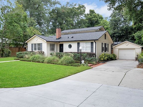 2nd image of 616 Glenview Dr