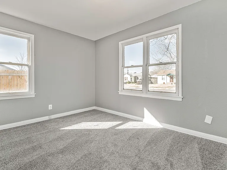 4209 S Polk St — Photo 12