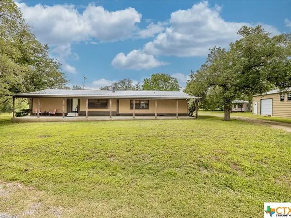 77 County Road 384, Gonzales, TX 78629