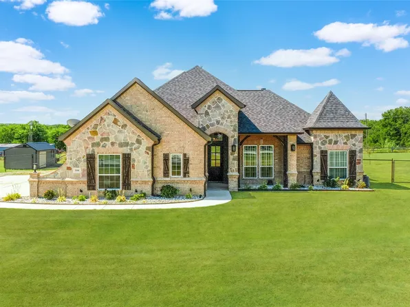 104 Lakota Dr, Bridgeport, TX 76426