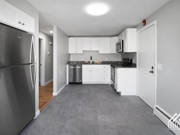 115 Bourne Ave APT 2