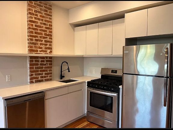 4th image of 566 Communipaw Ave #303