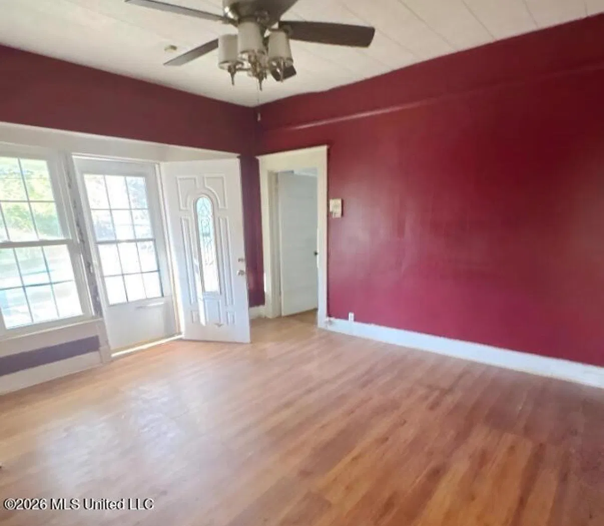 3 bed, 1320 sqft, $1,120 — Photo 4