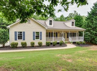 2060 Golden Ridge Cir, Cumming, GA 30040