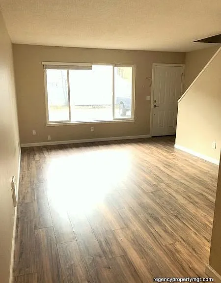 19212 SE River Rd #4 — Photo 3