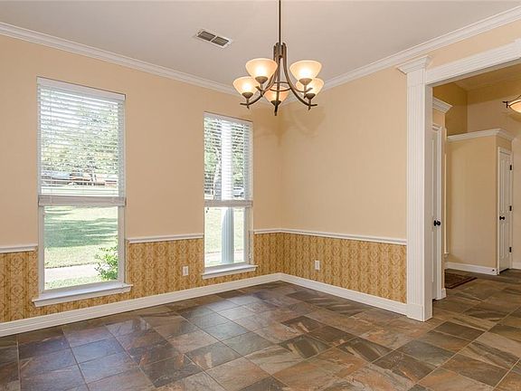 5th image of 358 Stonewall Dr