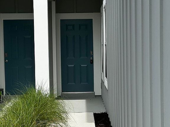 2nd image of 81 Pomona Way