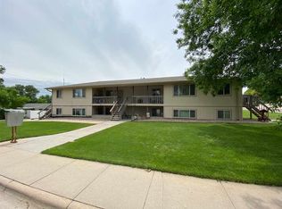 1106 W F St, Mc Cook, NE 69001