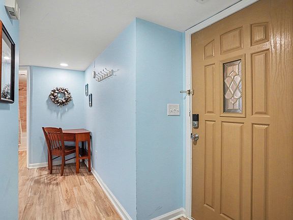 5th image of 1015 S Ocean Blvd. #301