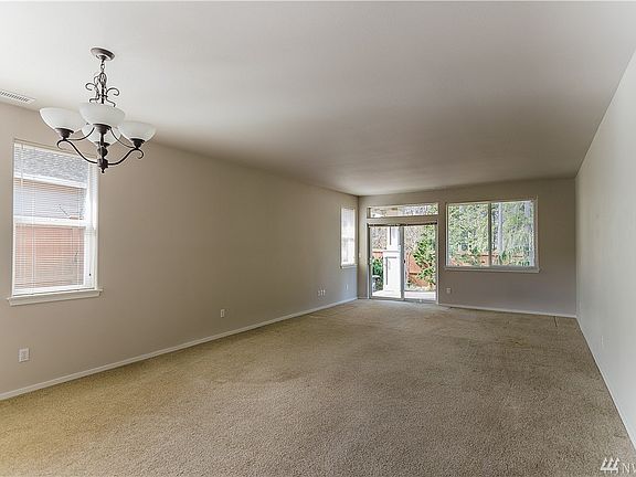 5th image of 4839 Bend Dr NE