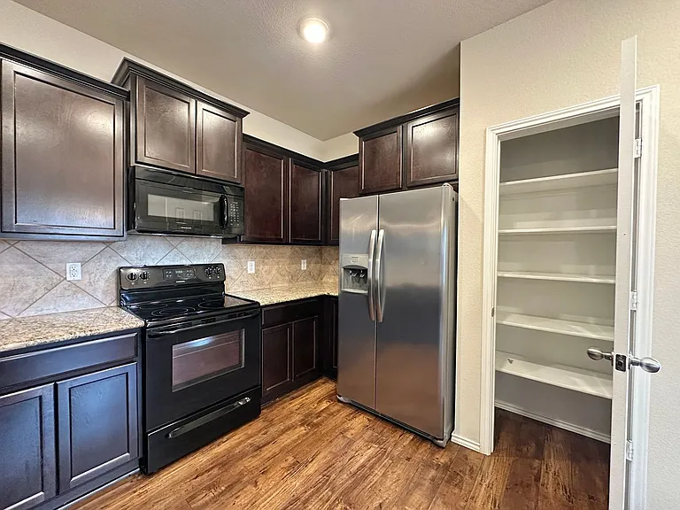 3414 Parkmill Dr — Photo 14