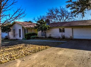 114 Oakview Dr, Kerrville, TX 78028