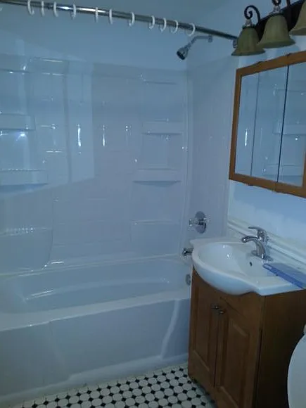 3 bed, 9999 sqft, $4,275 — Photo 4