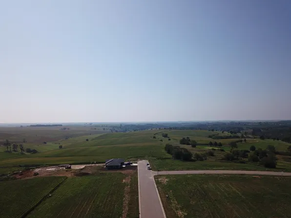 115 Garrett Dr, Barneveld, WI 53507