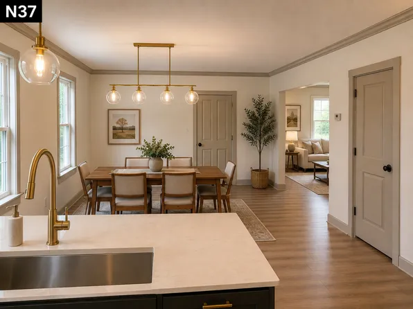 306 N Maple St, Chaska, MN 55318
