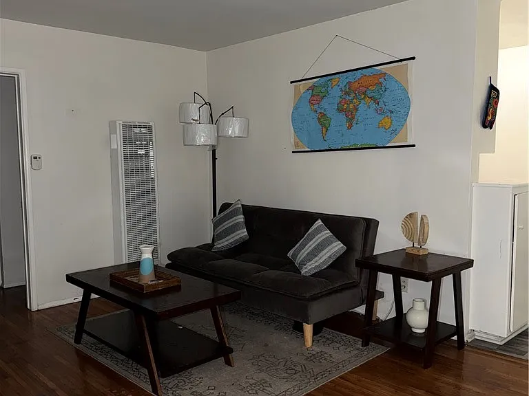 241 E Washington Blvd — Photo 3