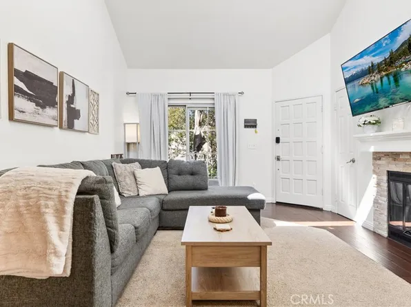 23921 Del Monte Dr Unit 34, Santa Clarita, CA 91355