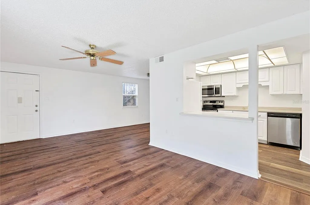 2 bed, 2.0 bath, 960 sqft, $1,500 — Photo 4