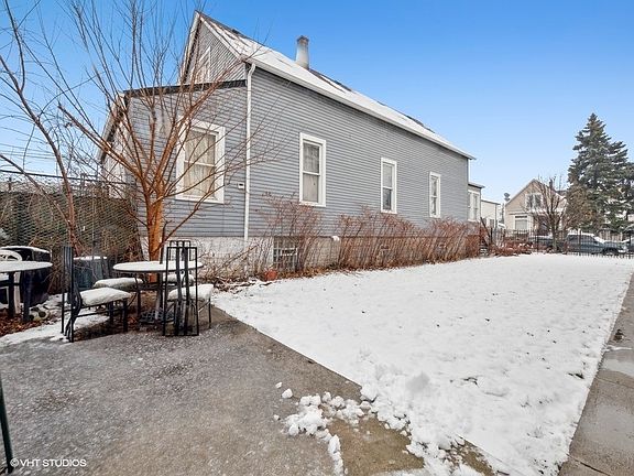 3rd image of 3658 W Cortland St