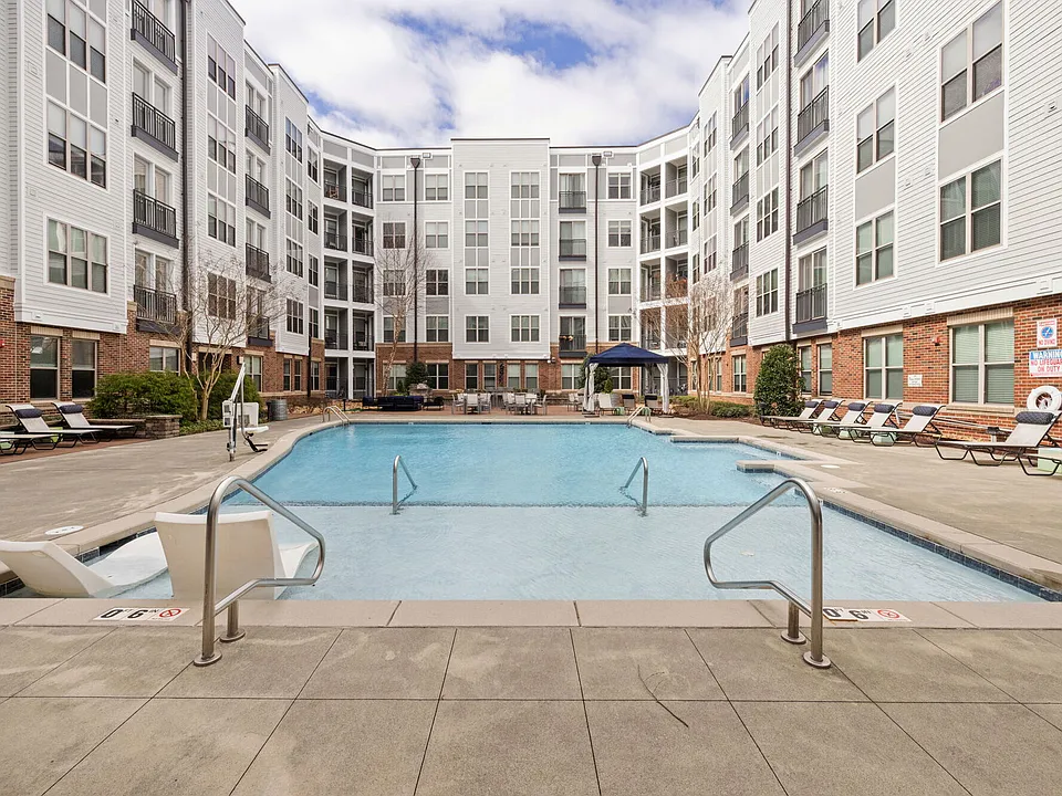 Whetstone apartments community photo