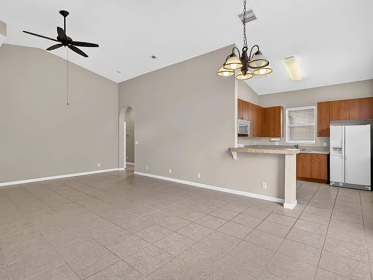 6305 Spring Lake Ter — Photo 10