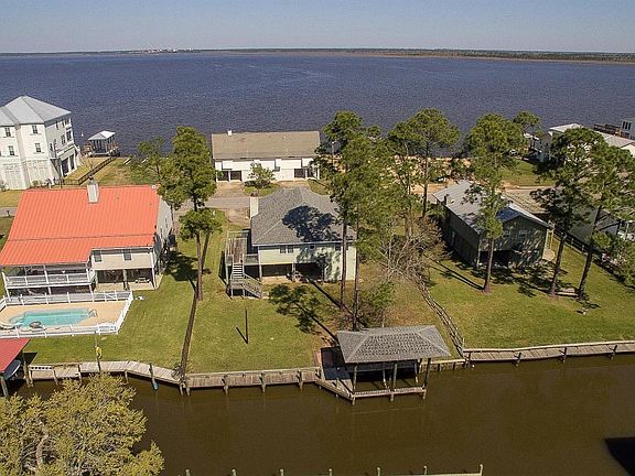 2nd image of 107 Sweet Bay Dr