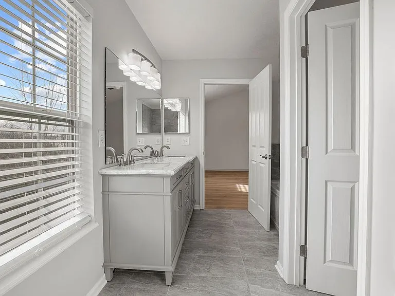 6447 Walnut Fork Dr — Photo 38