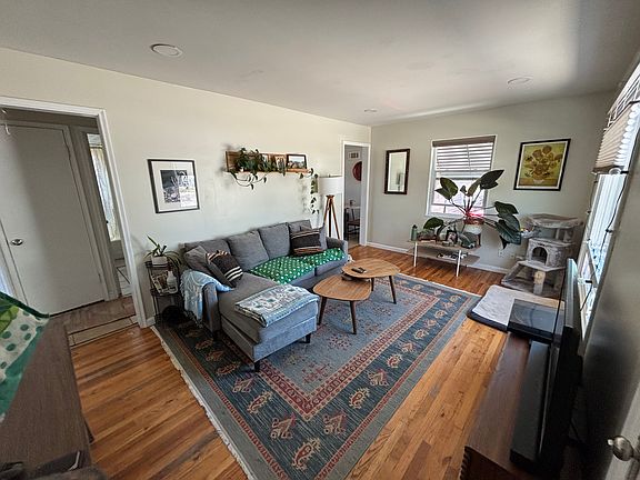 2nd image of 350 E Vidas Ave
