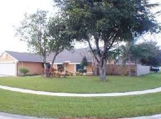 115 Sherwood Dr, Royal Palm Beach, FL 33411