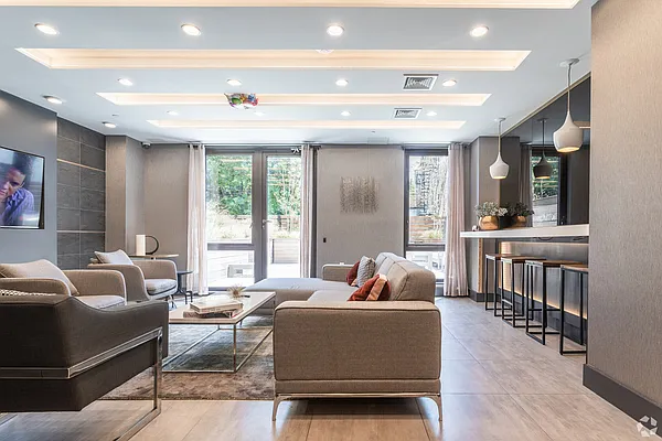 Rented by Bushburg | media 33