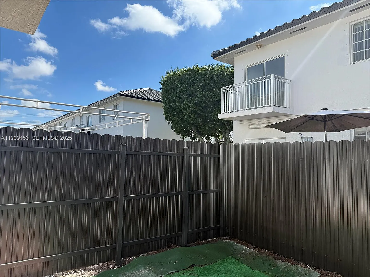3 bed, 1250 sqft, $2,850 — Photo 4