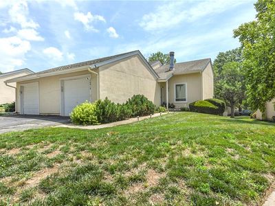 10915 Rosehill Rd, Overland Park, KS, 66210