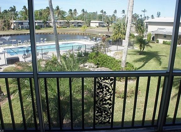 5th image of 318 Palm Dr #2