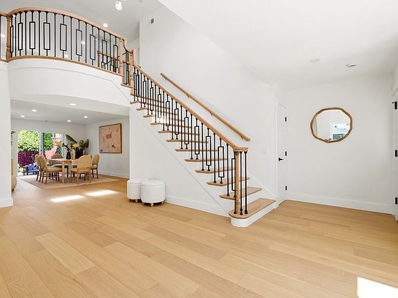 3rd image of 2215 Sunny Vista Dr