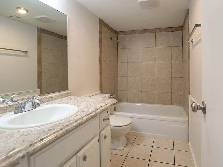 224 S Bouziden Dr — Photo 16