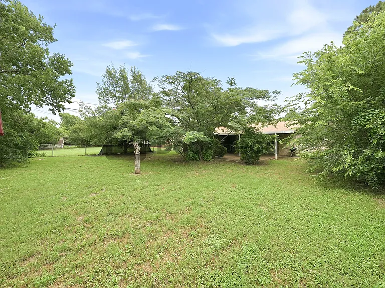 204 Jefflyn Ct — Photo 32