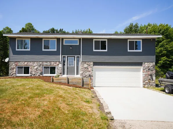 7885 Fillmore St, Allendale, MI 49401