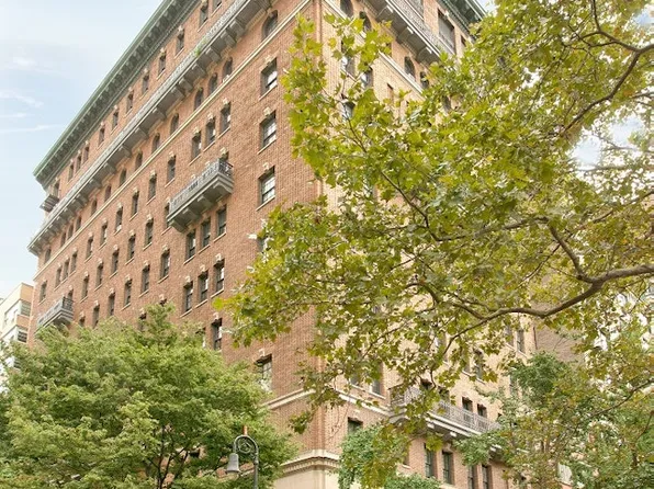 1 Lexington Avenue 1/2D image 8 of 9