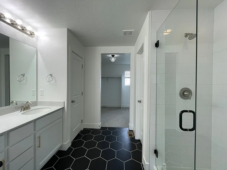 58 Marlowe Dr — Photo 17