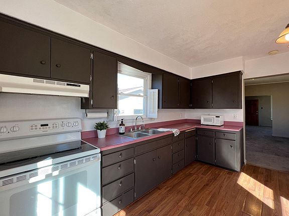 4th image of 811 Minnesota Ave