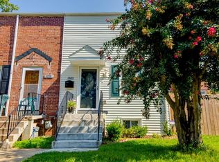 3633 S Four Mile Run Dr, Arlington, VA 22206